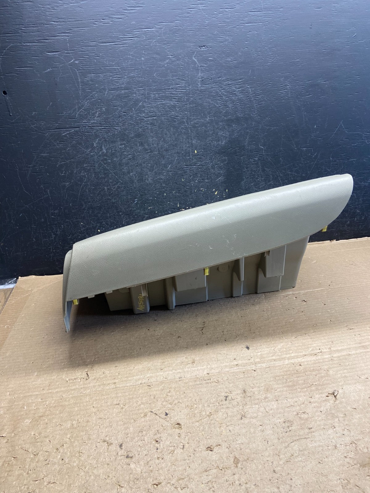 2007-2011 Toyota Camry Front Right Passenger Storage Glove Box AH5481 DW3