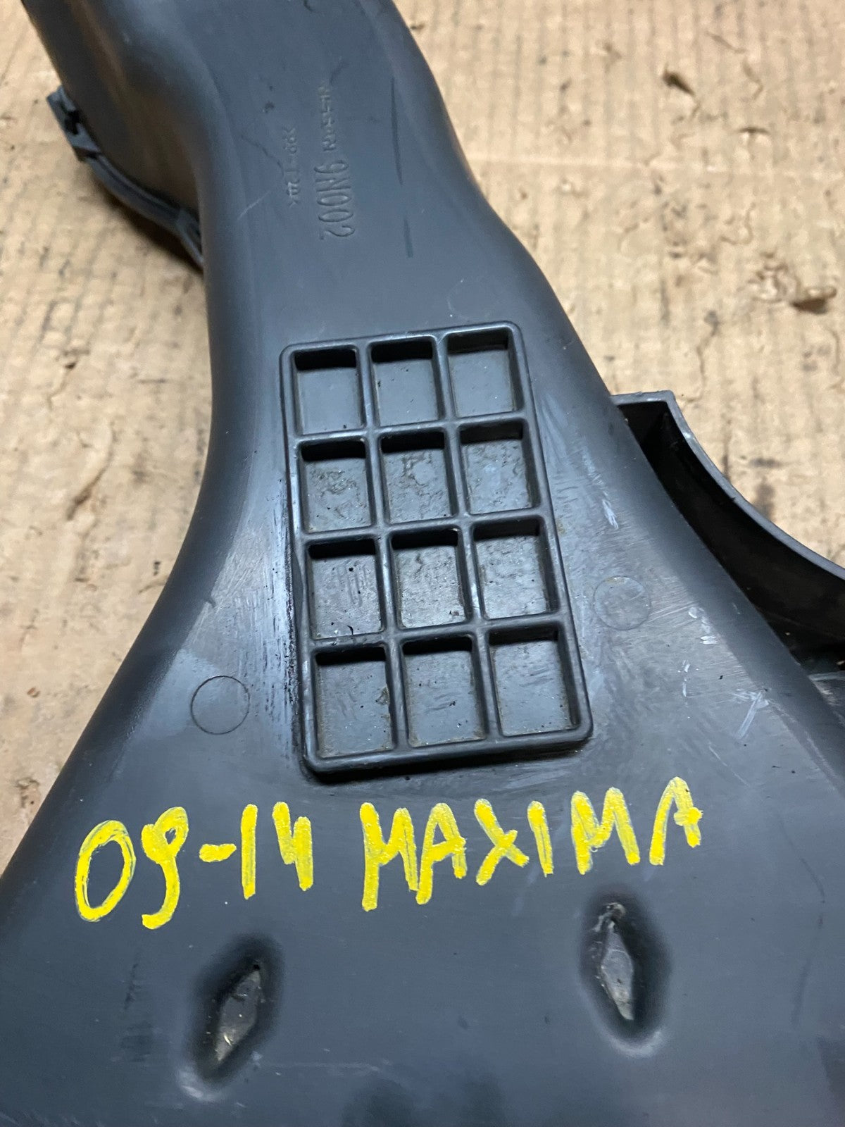 2009 to 2014 Nissan Maxima Upper Air Intake Duct  OEM y6700 DG8