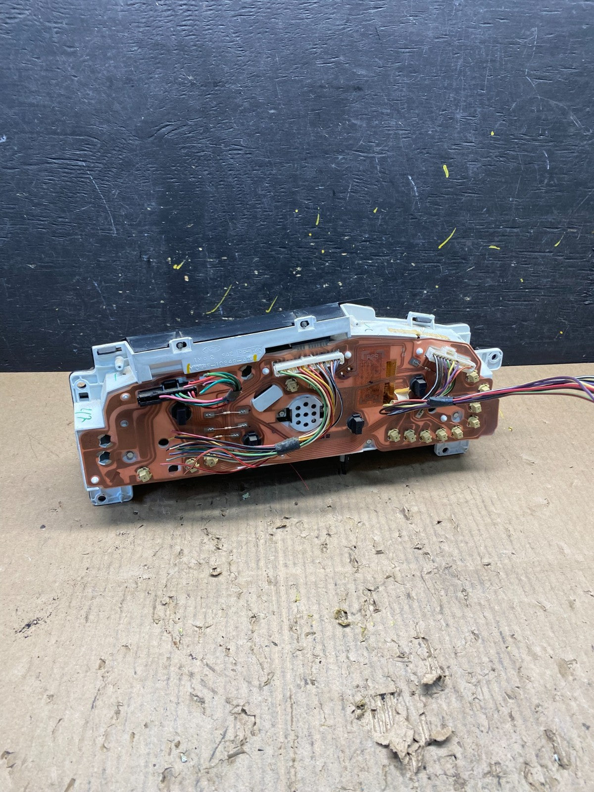 1997 - 2002 Ford Econoline E150 E250 Van Speedometer Instrument Cluster T1660 DG4