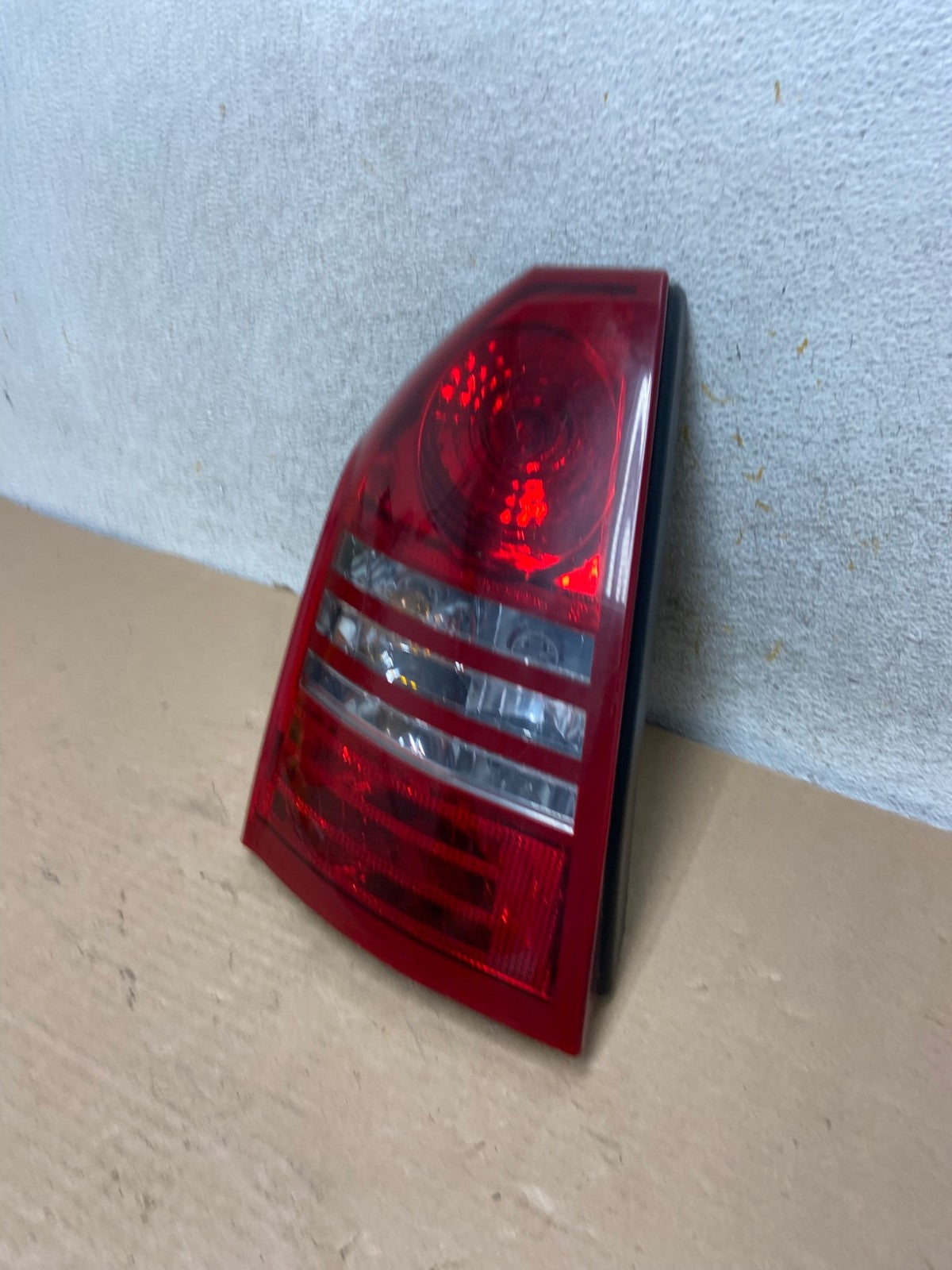 2005 2006 2007 Chrysler 300 Left Driver LH Side Tail Light AH9444 LK1