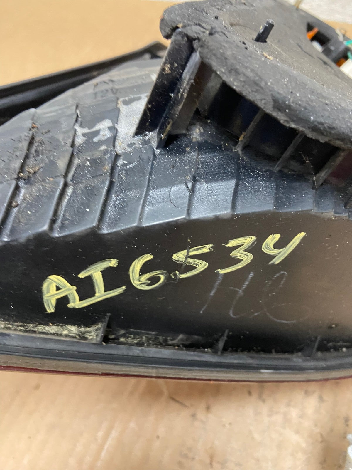 2002 2003 2004 Toyota Camry Left Driver LH Side Tail Light AI6534 LK7
