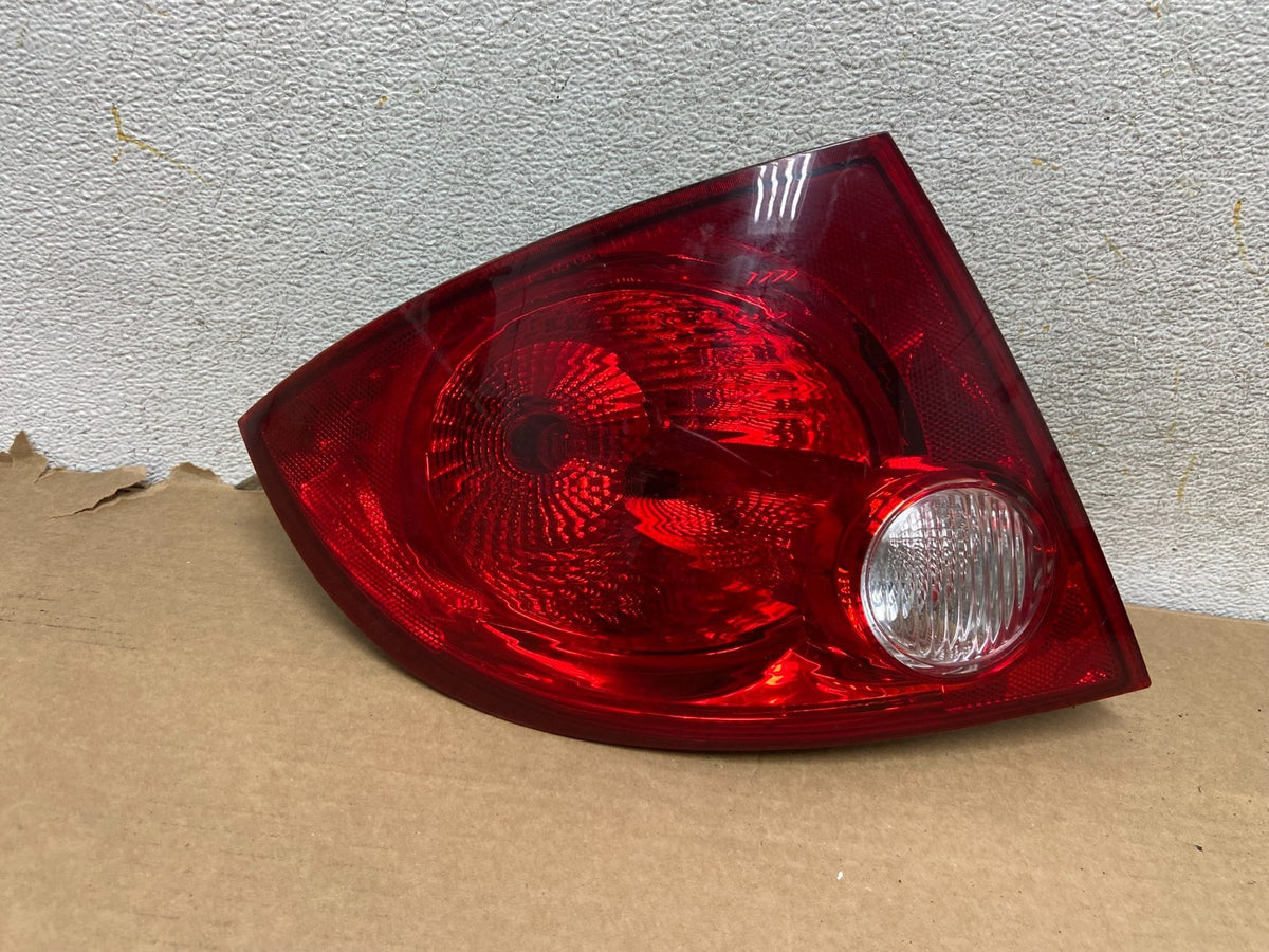 2005-2010 Chevrolet Cobalt Sedan Left Driver Side Tail Light AH3093 DW0