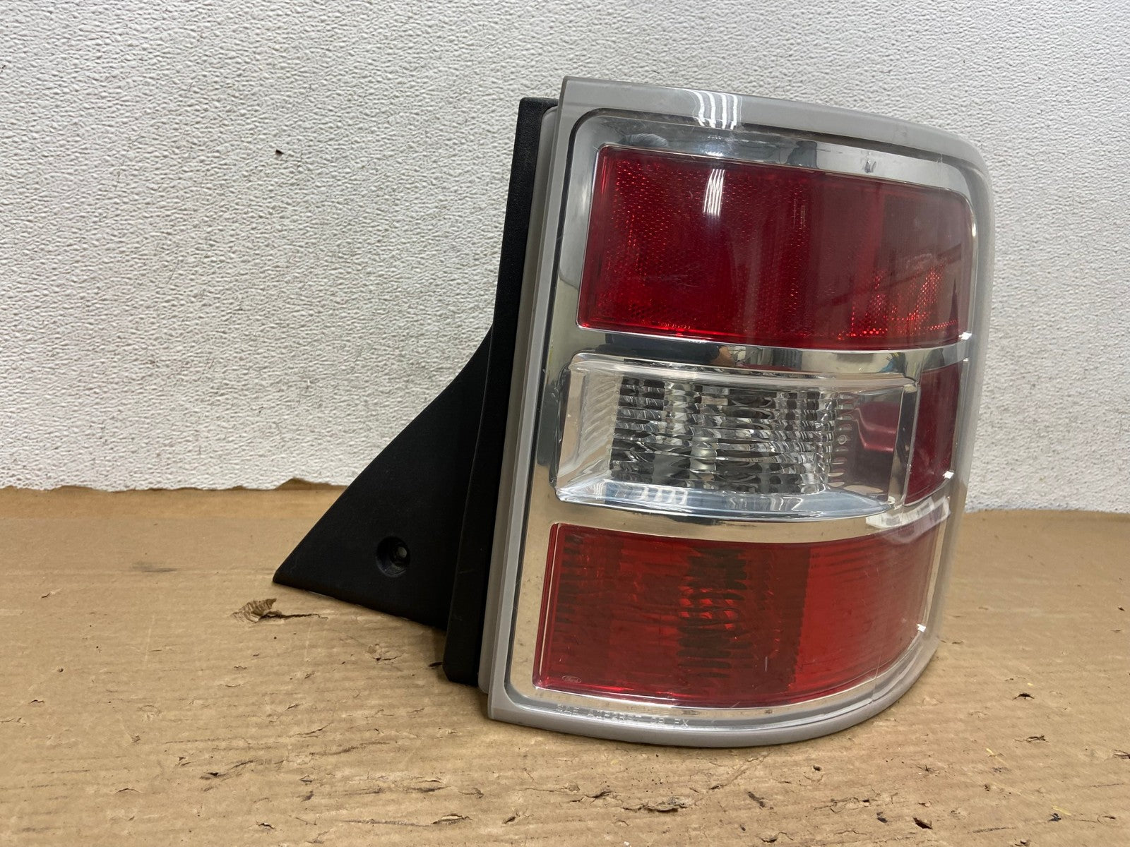 2009 to 2011 Ford Flex Right Passenger RH Side Tail light AG8343 LK1