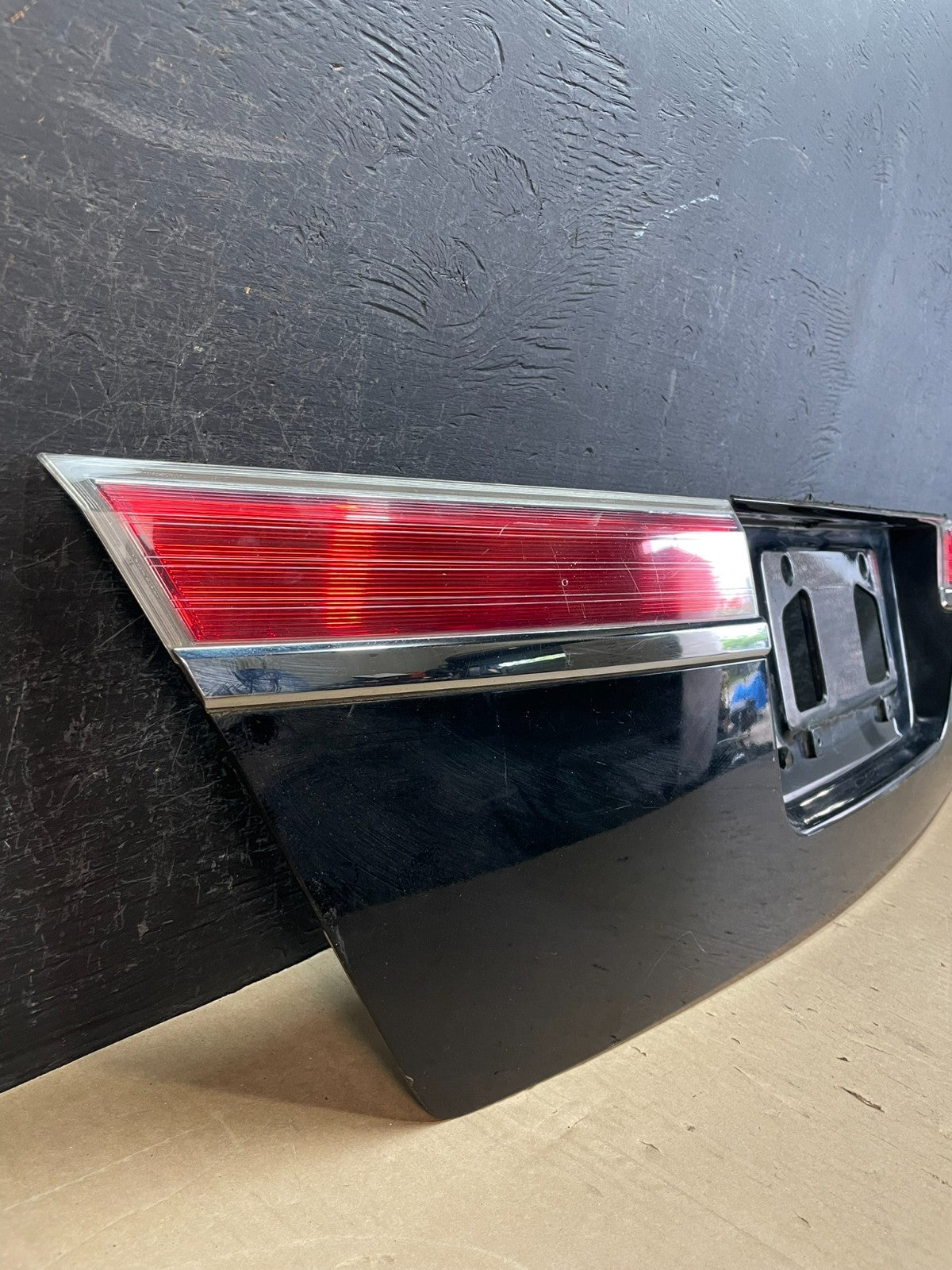 2008 to 2012 Honda Accord Sedan Trunk Deck Lid Trim Panel Molding AD5808 DG2
