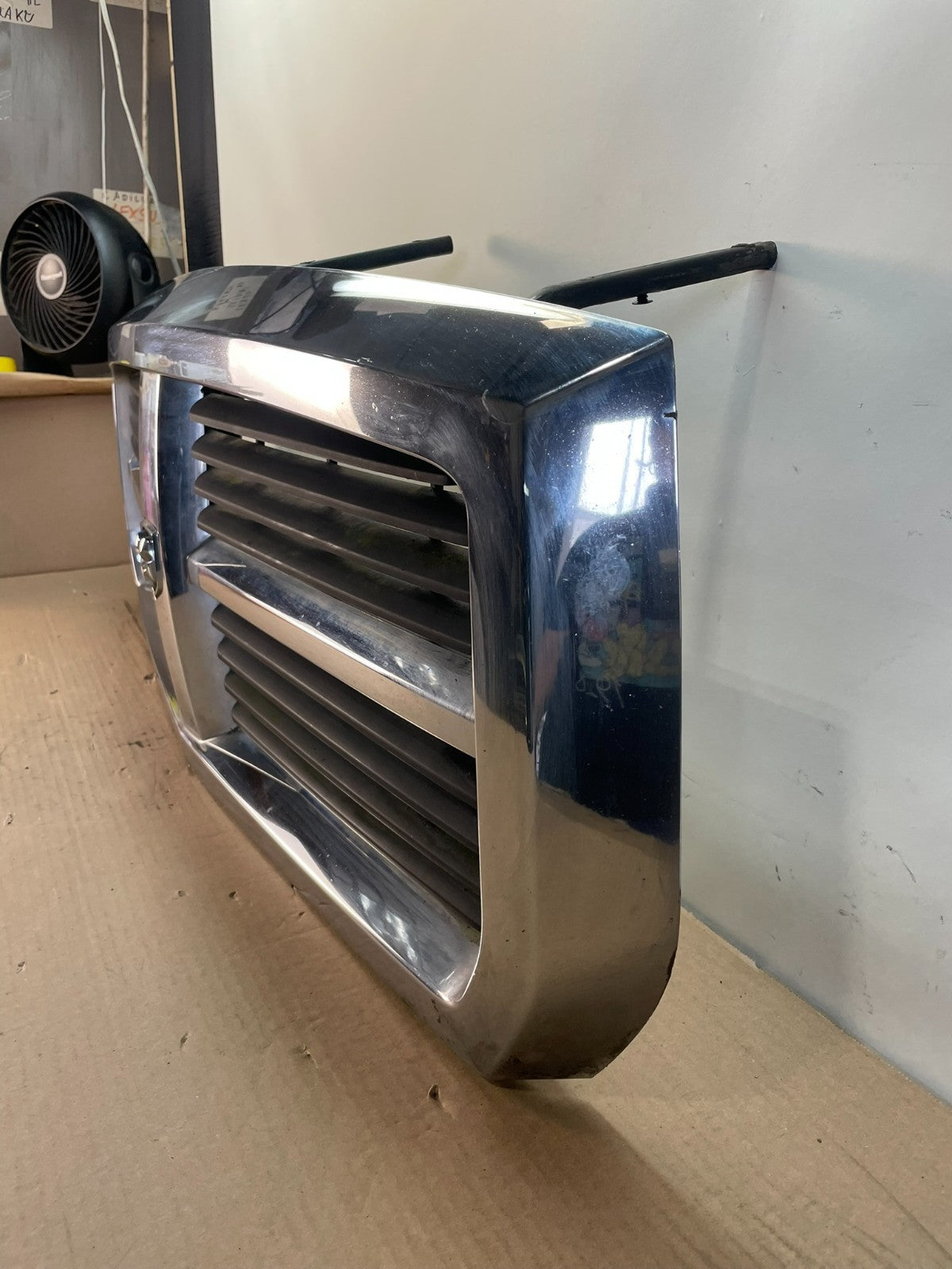 2005 to 2007 Dodge Dakota Chrome Front Upper Grill Grille AF8512 DG1