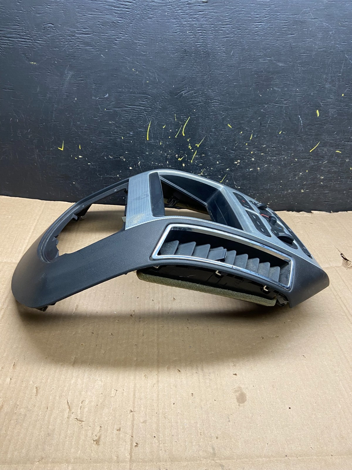 2007 - 2010 Ford Edge Heater Climate Control Radio Control Dash Bezel y2189 DG1