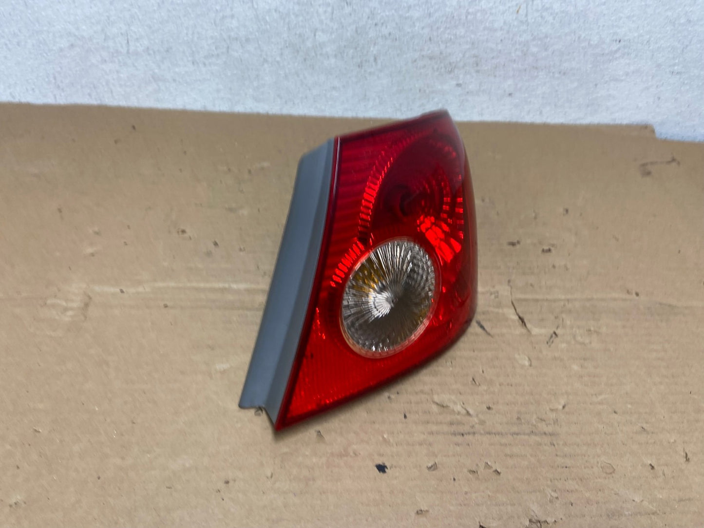 2006 - 2008 Toyota Corolla Right Passenger RH Side Tail light AD3943 LK2
