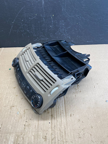 2003-2006 Mercedes W211 E320 E500 Climate Control A/C Heater Air Vent AB8968 DG2