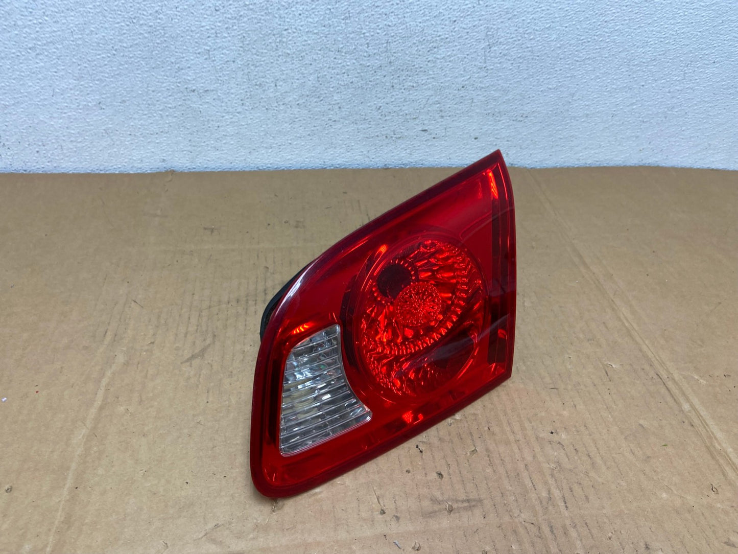 2007 2008 2009 Hyundai Santa Fe Right Passenger Tail Light Inner AC7546 LK2