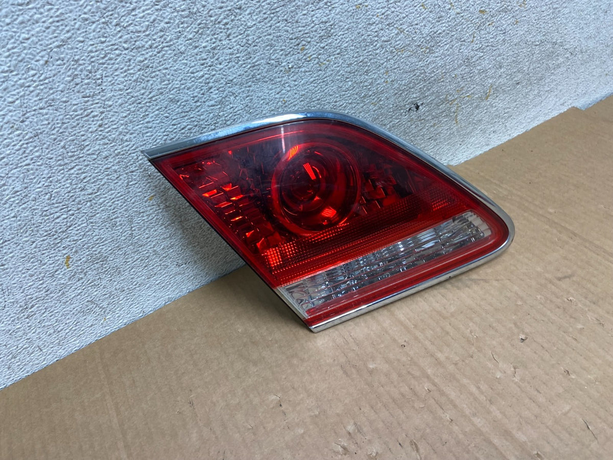 2005 2006 Lexus ES330 Left Driver LH Side Tail Light Inner AI5802 DW2