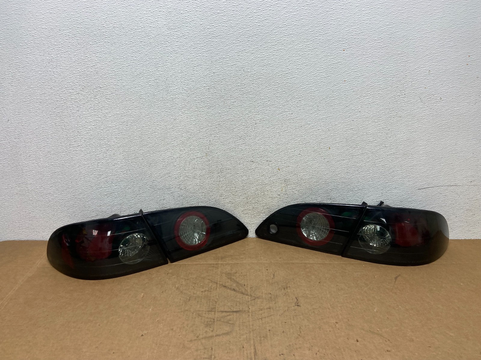 1998 to 2002 Toyota Corolla Left+Right Set Black Tail lights ad6368 DG0