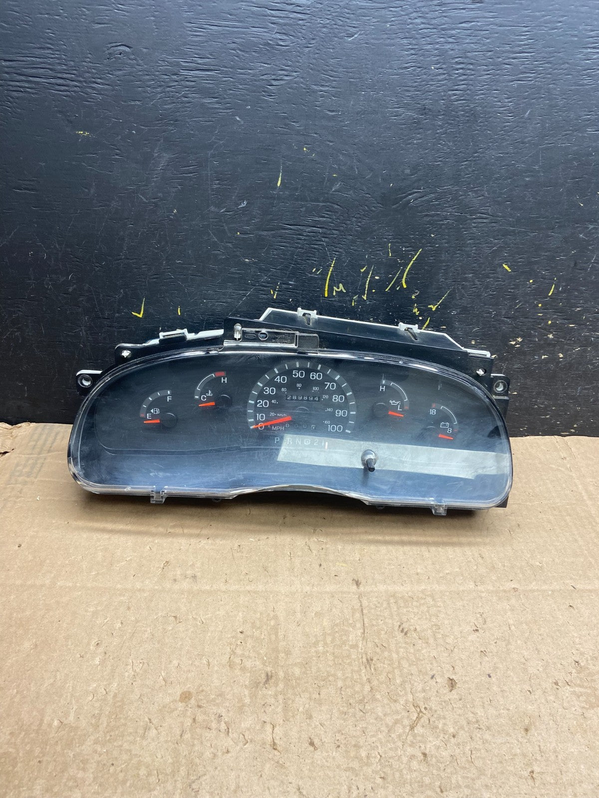 2001 - 2002 Ford Econoline E250 E350 Van Speedometer Instrument Cluster z1620 DG0
