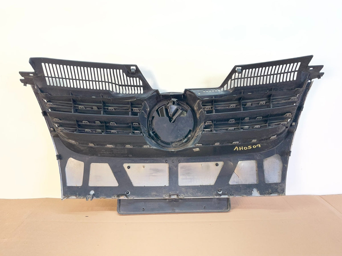 2005-2010 Volkswagen Jetta Front Upper Grille Grill Chrome AH0509 DG4
