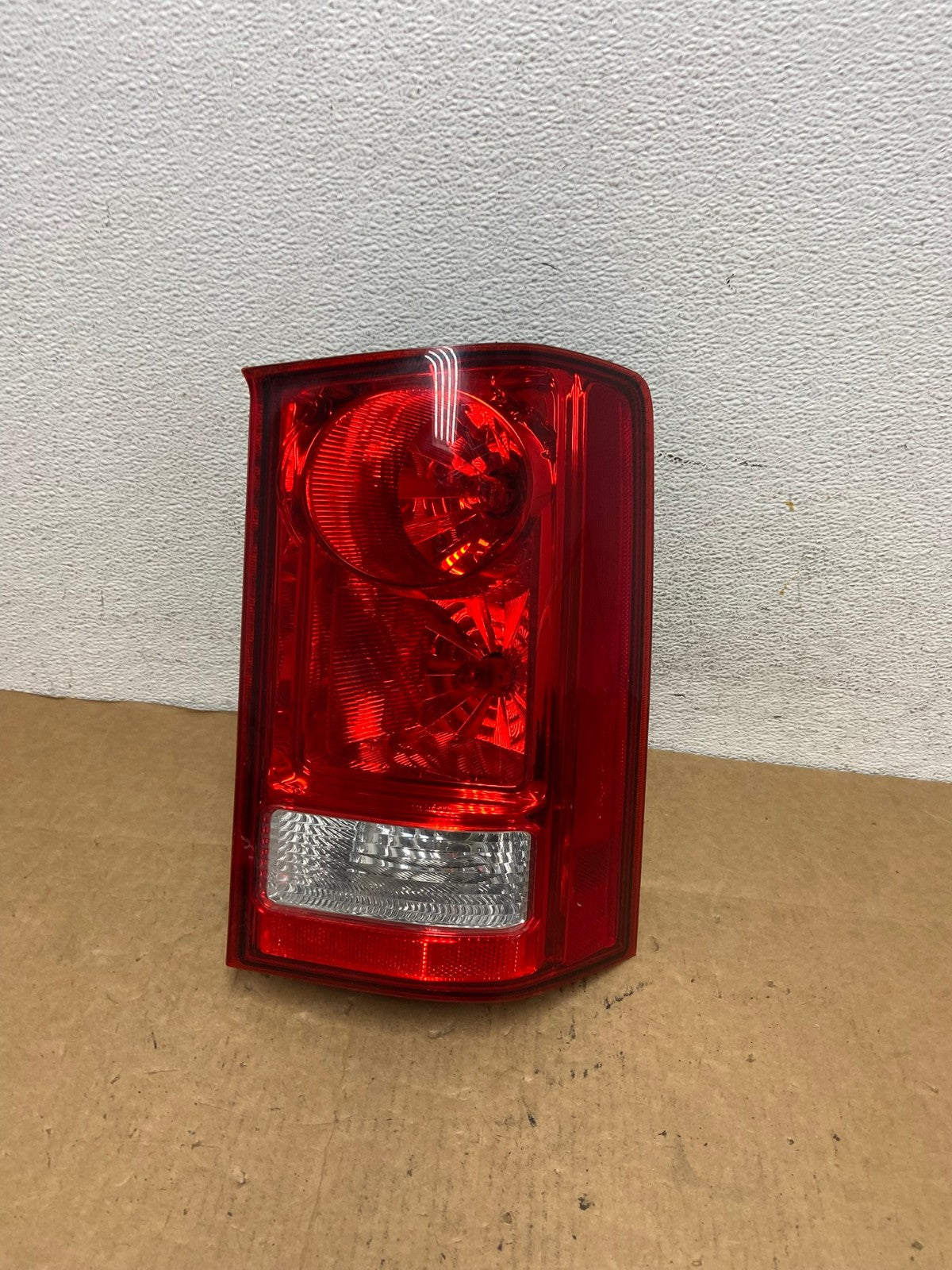2009 to 2015 Honda Pilot Right Passenger Rh Side Tail light AD4607 LK0