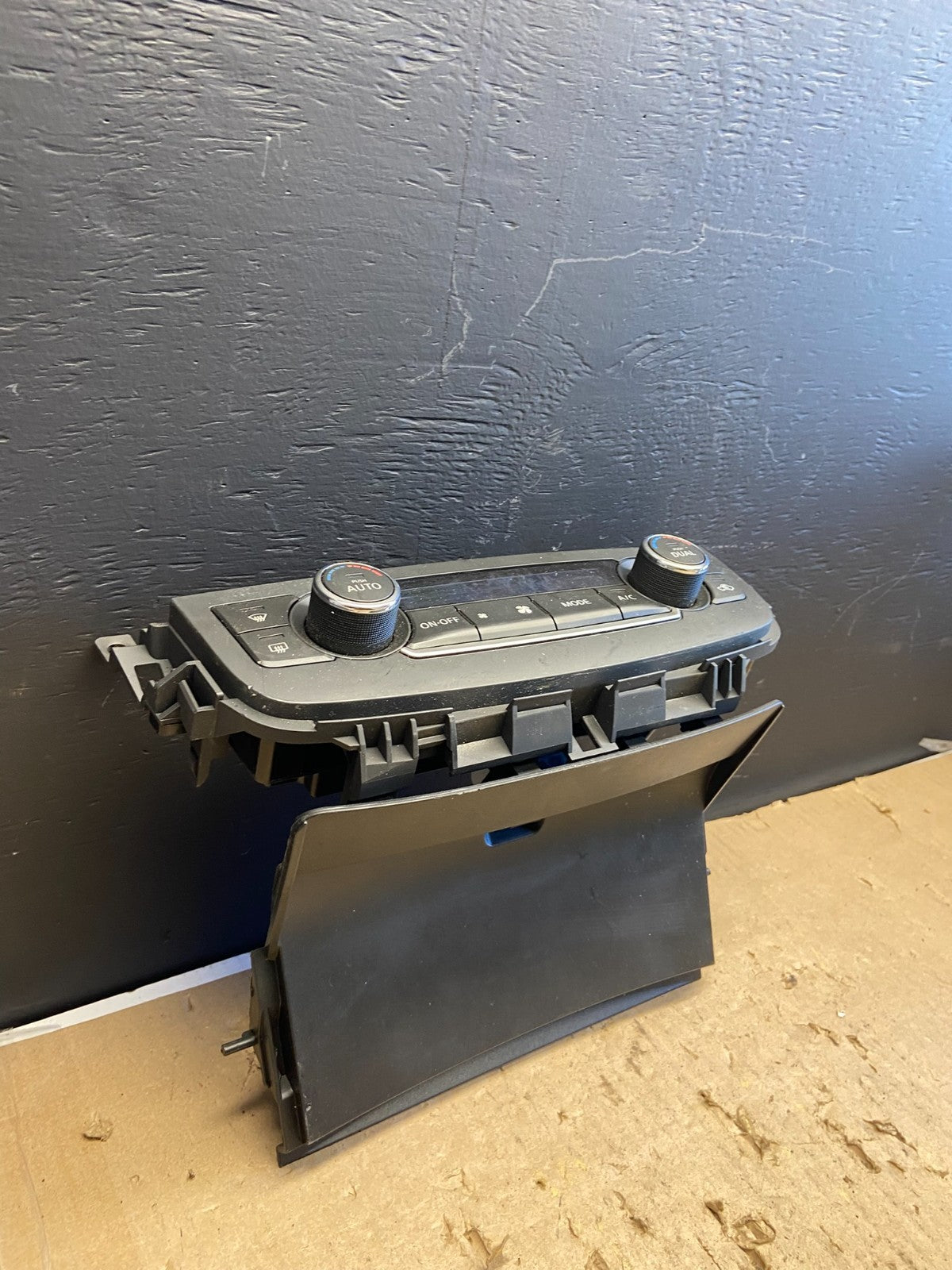 2016 2017 Nissan Altima A/C Temperature Climate Control AB5717 DG2
