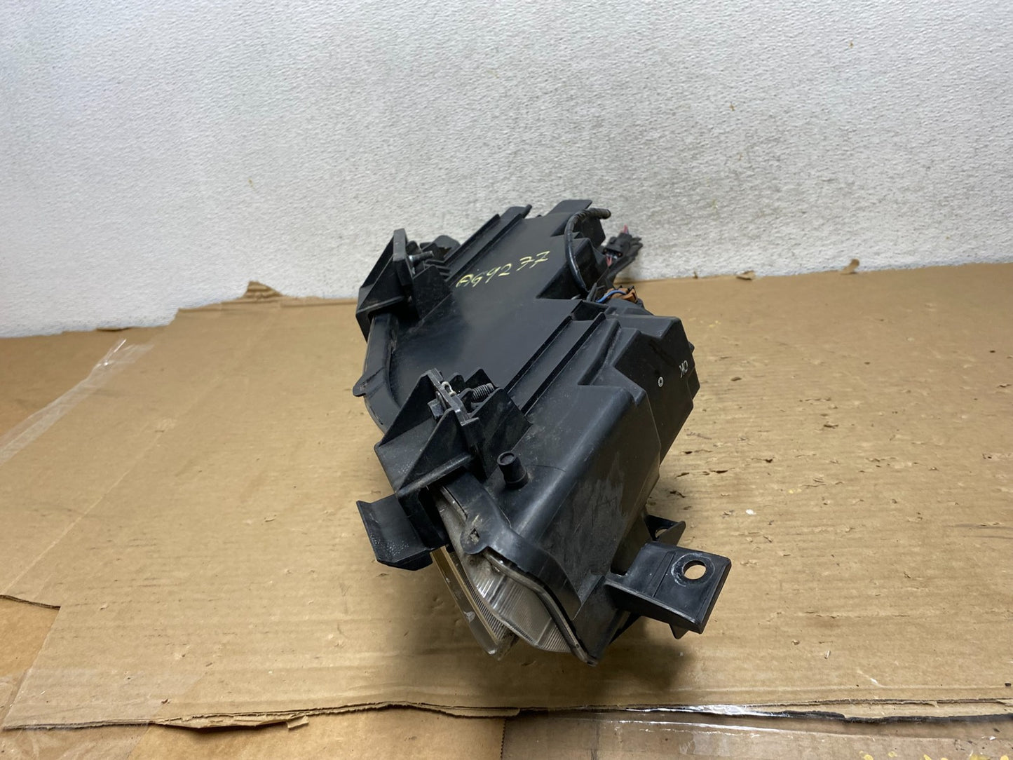 2010 - 2013 Mazda 3 Left Driver LH Halogen Headlight AG9277 DW7