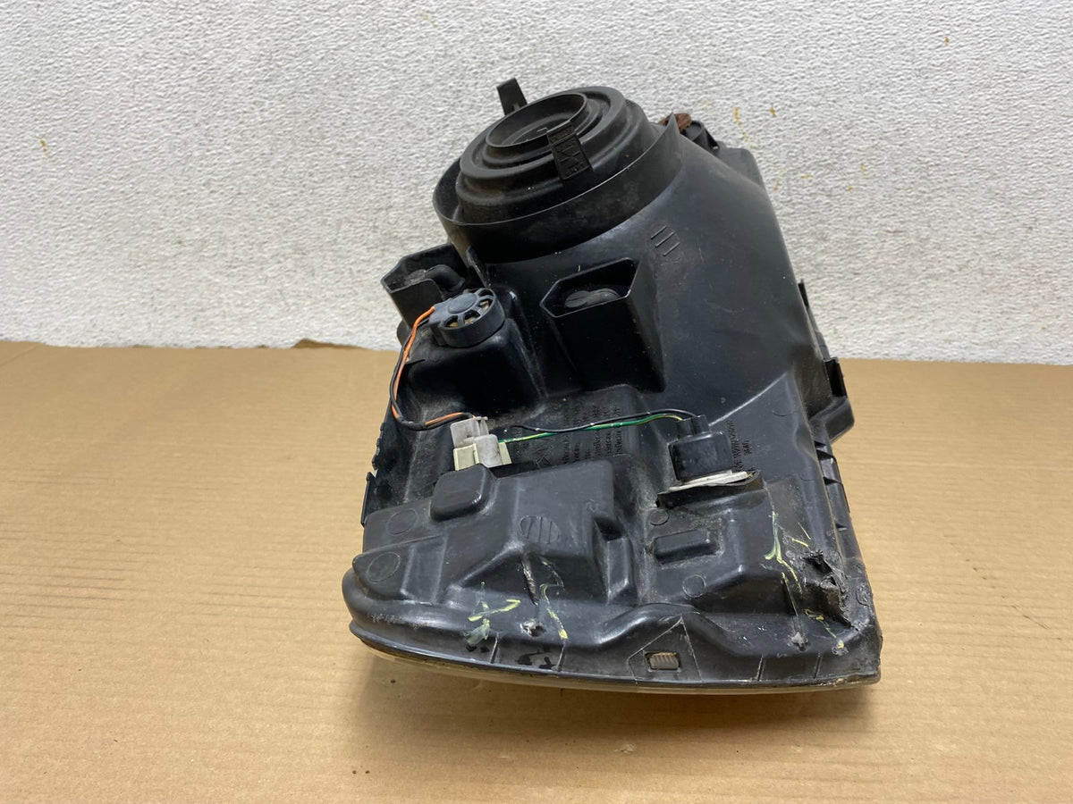 2000 to 2004 Mitsubishi Montero Pajero Left Driver LH Headlight AG9311 DW11