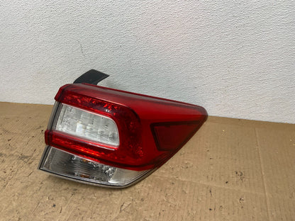 2018 to 2021 Subaru XV Crosstrek Right Passenger RH  Tail Light Oem ac0246 DG1