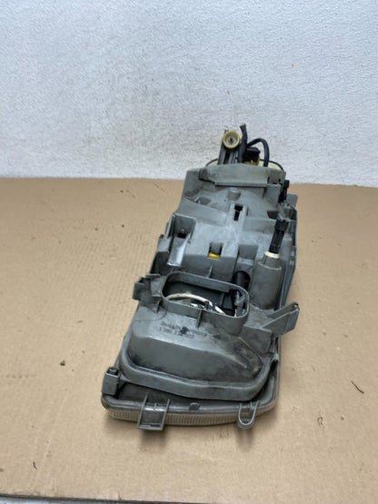 1986 to 1991 Mercedes-benz W126 Left Driver Side Halogen Headlight AF3055 DW8