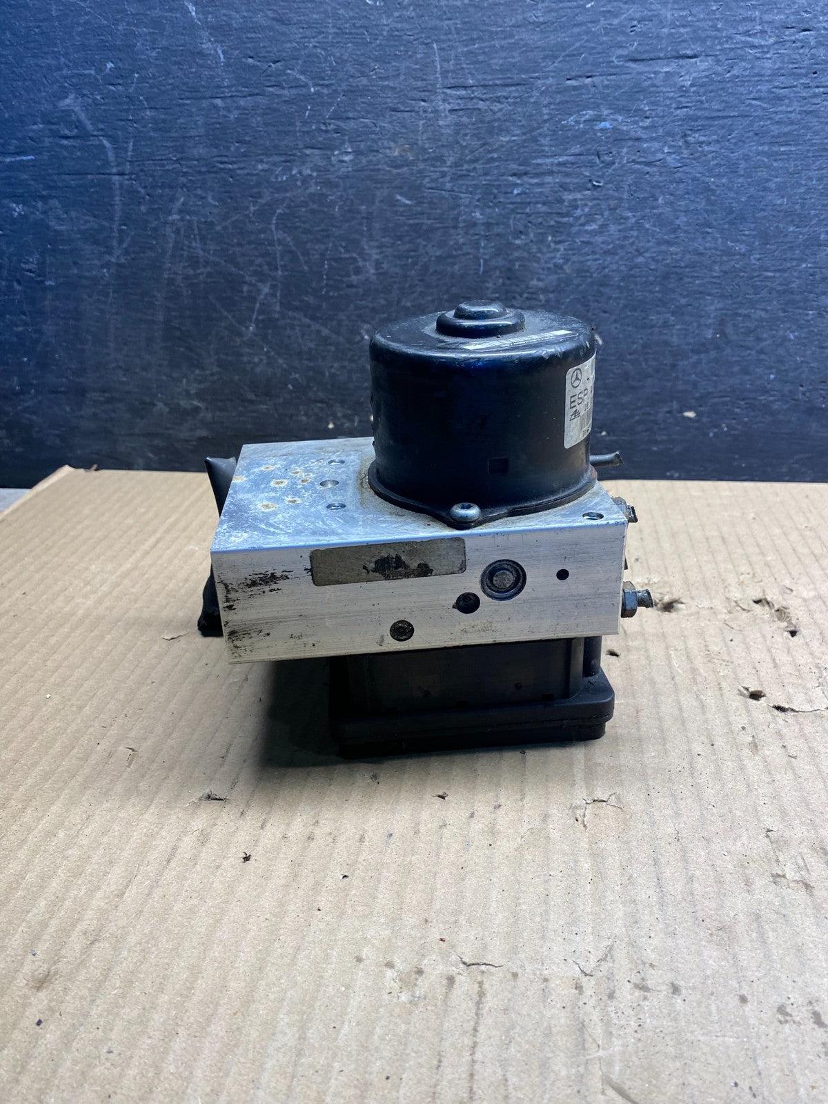 2005 to 2009 Mercedes W203 C230 CLK350 ABS Anti Lock Brake Pump Module AJ0249 DG5