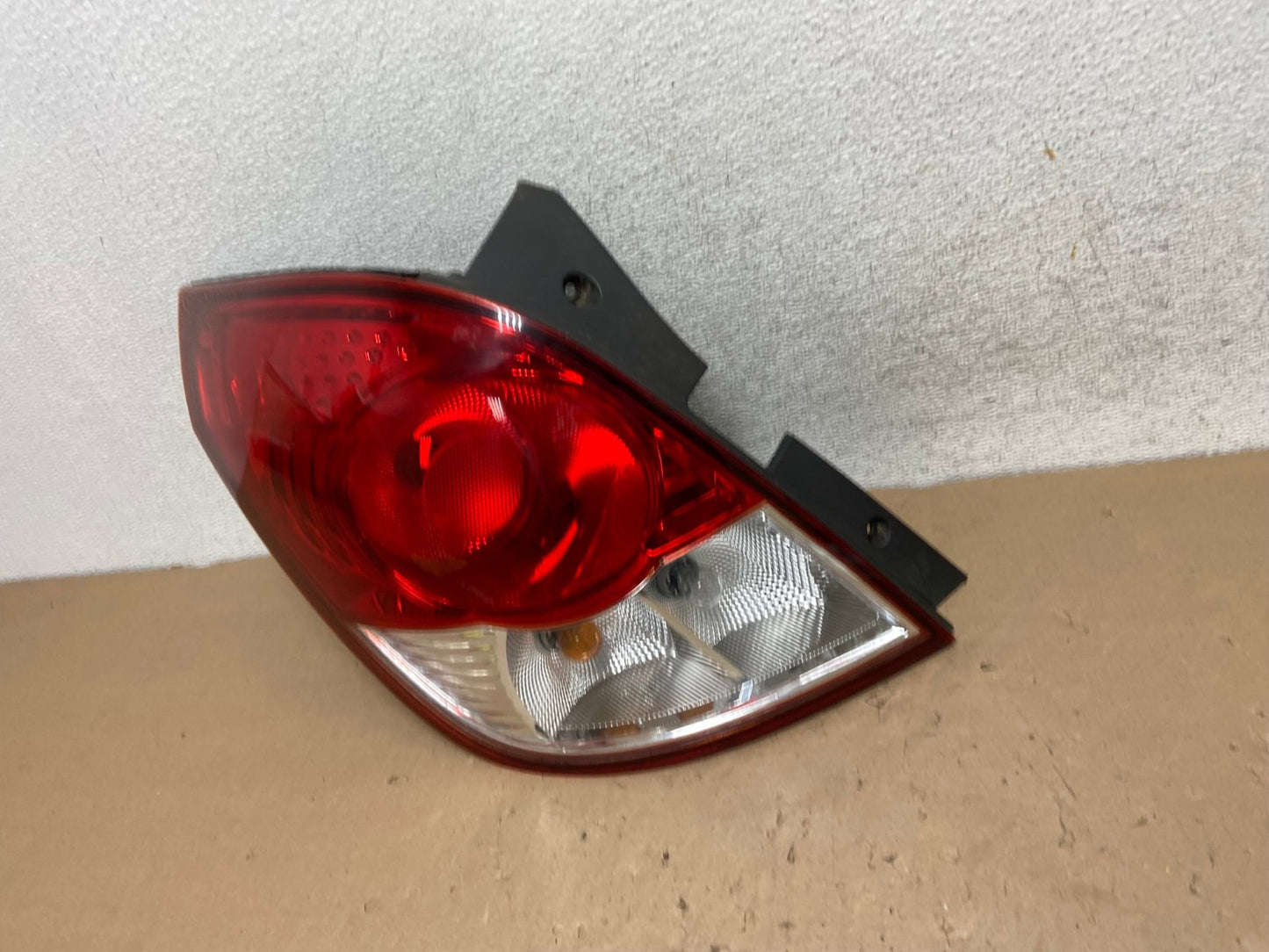 2008 2009 2010 Saturn Vue Left Driver Lh Tail Light Side AG4159 LK1