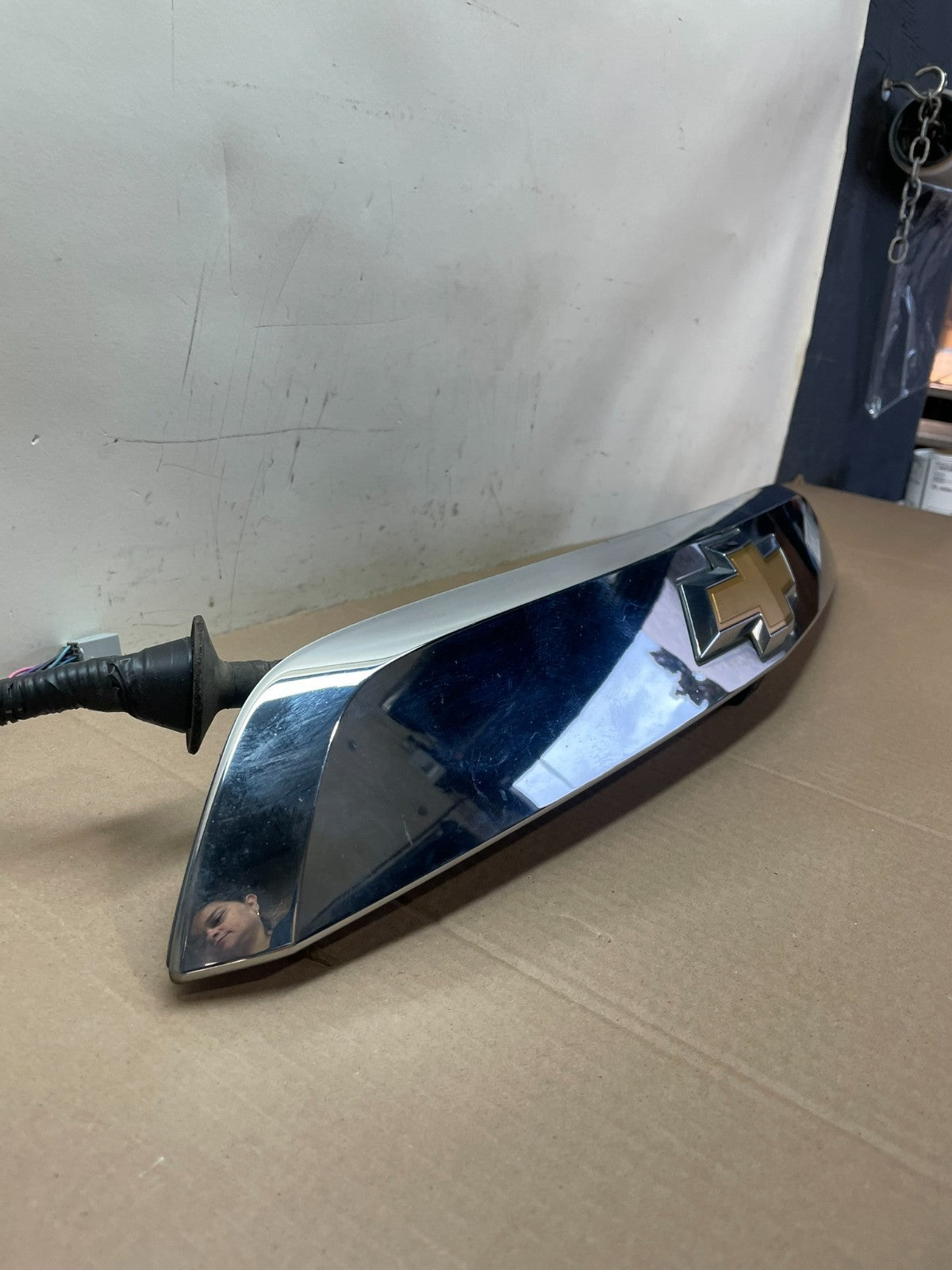 2013 to 2017 Chevrolet Traverse Liftgate Trunk Chrome Molding W/Camera AH6435 DG2
