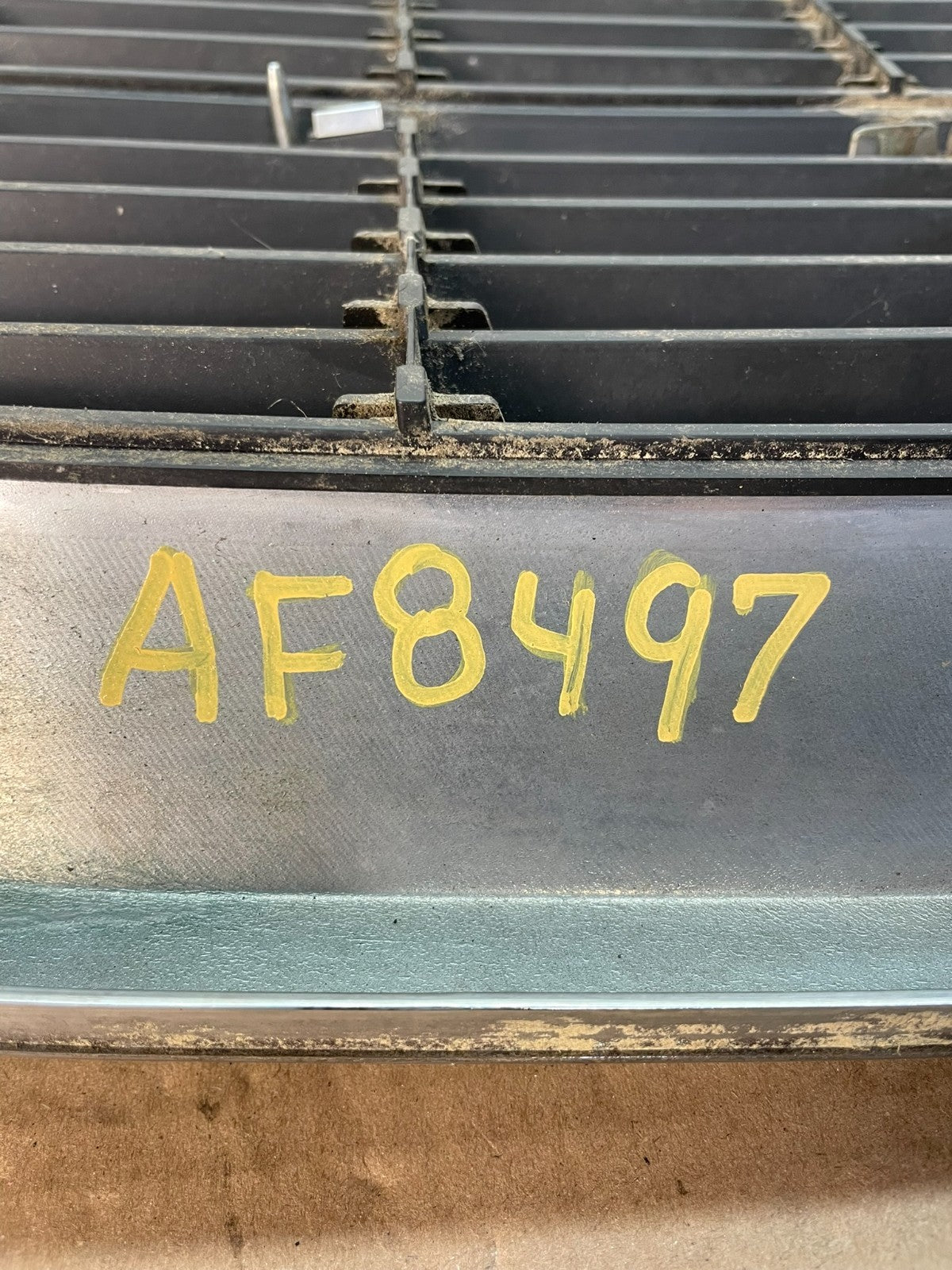 2004 to 2006 Dodge Durango Front Upper Chrome Grill Grille AF8497 DG8