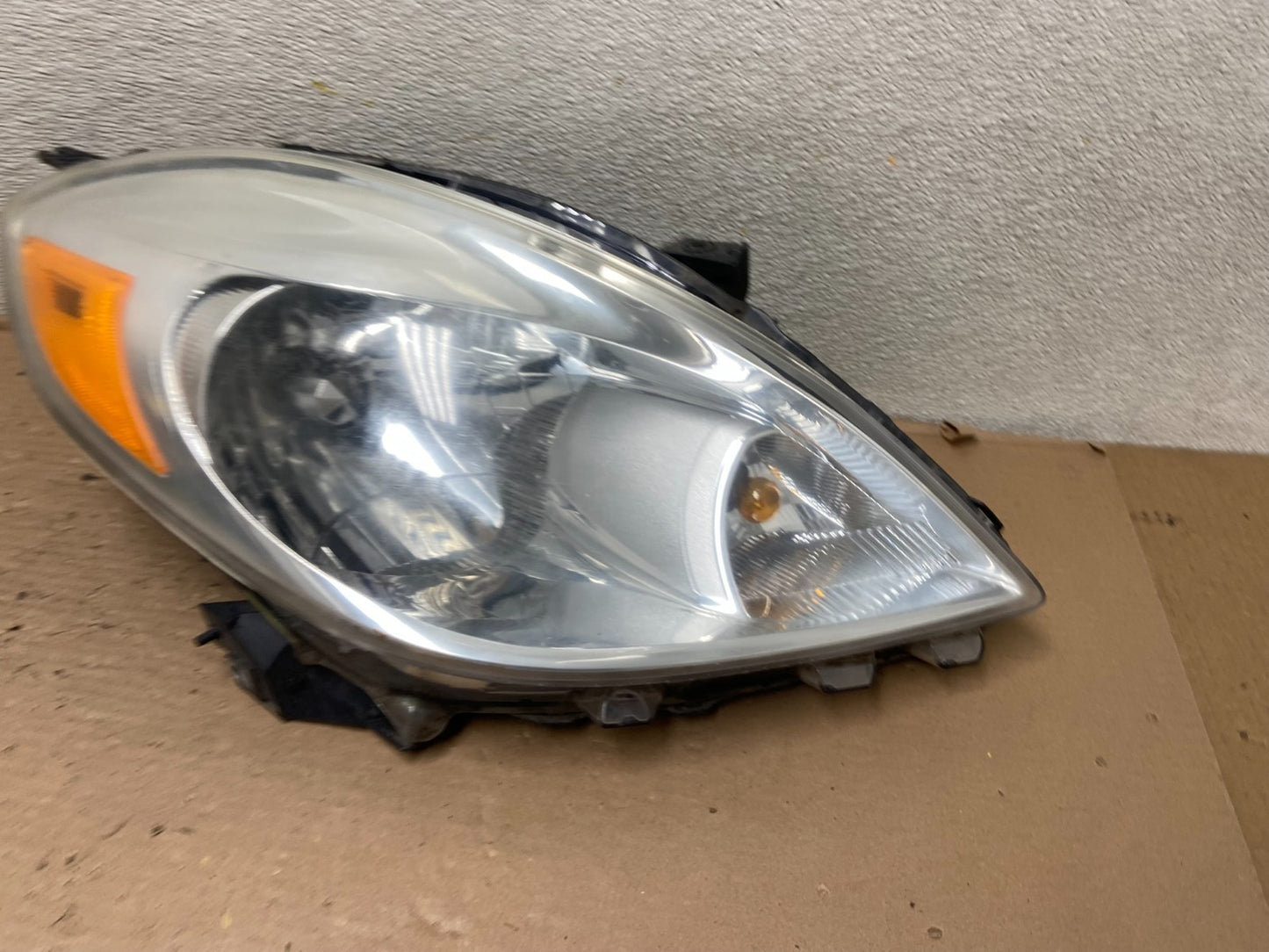 2012 2013 2014 Nissan Versa Sedan Headlight Right Passenger Rh AB0198 DW1