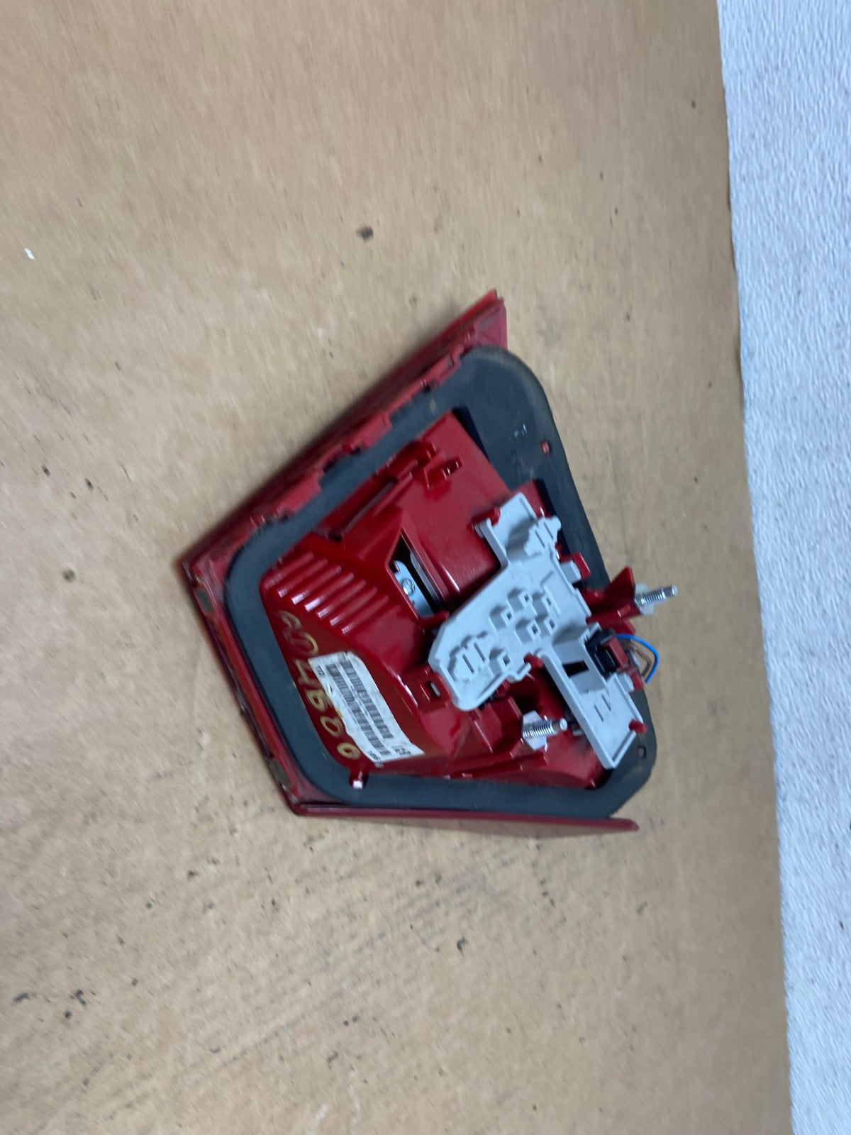 2012 to 2015 Volkswagen Passat Right Passenger Tail light inner AD4600 LK4