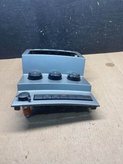 2007 to 2012 Dodge Nitro Dash Climate Temperature Control Radio Bezel R6394 DG1