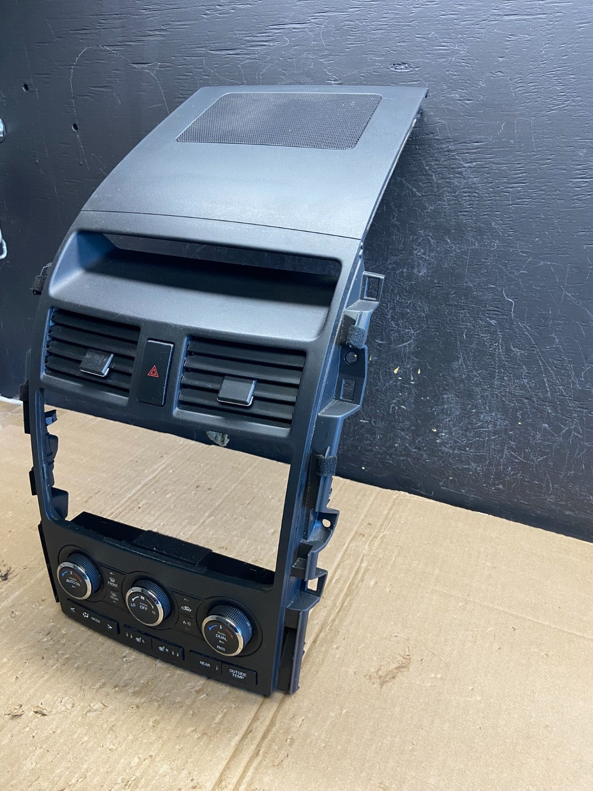 2010 - 2015 Mazda CX-9 Radio Dash Trim Bezel W/Vent AC Climate Control AE1943 DG1