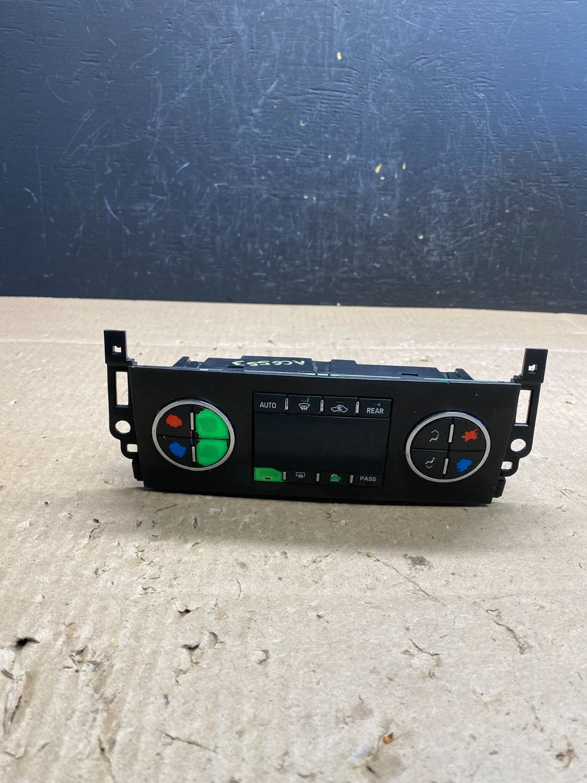 2007-2011 GMC Yukon Tahoe Automatic Climate Temperature Temp Control ac6553 DG0