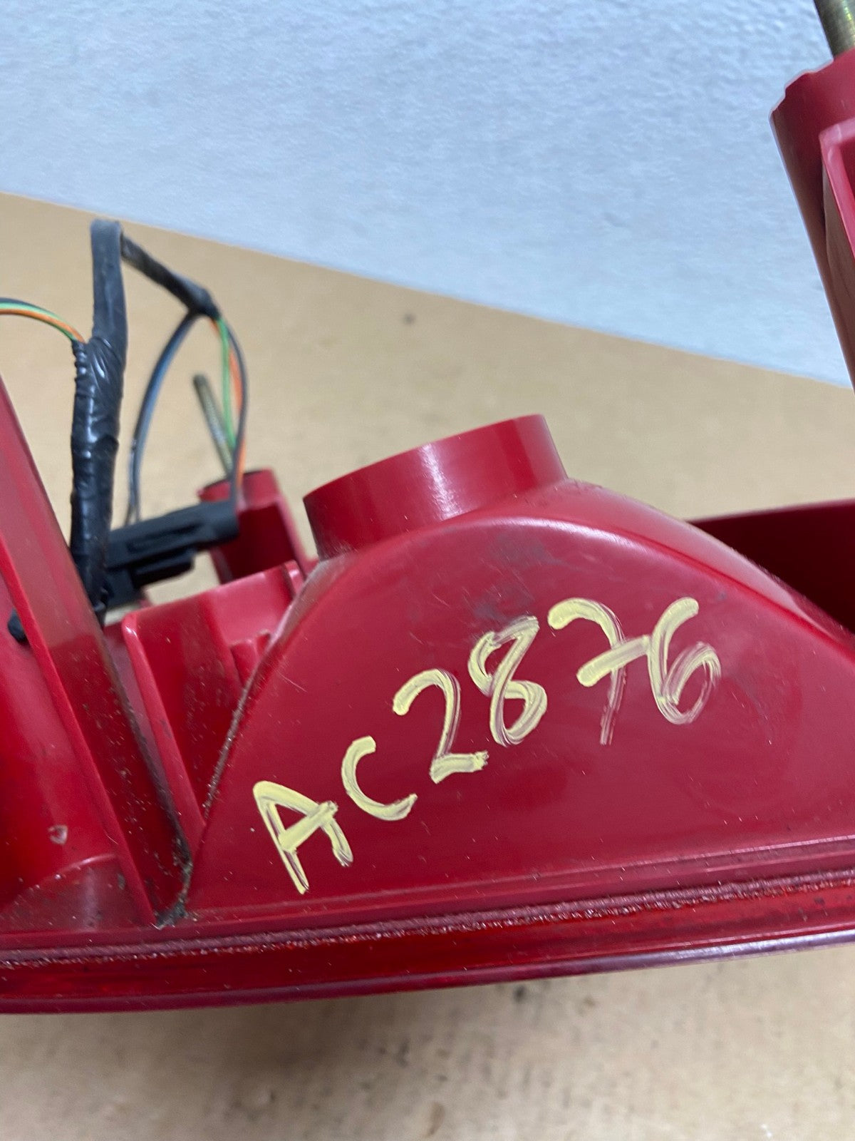 2000 to 2004 Ford Focus Right Passenger RH Side Tail Light OEM AC2876 LK7