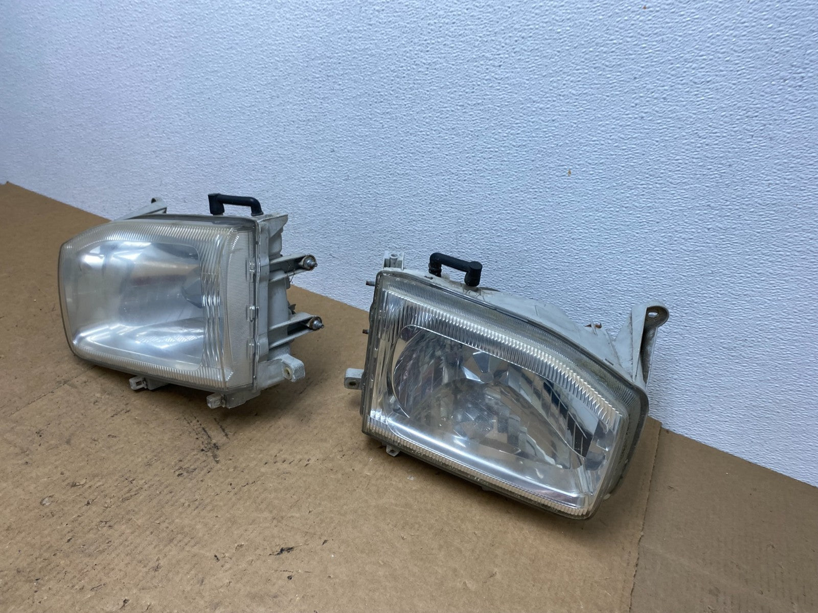 1999-2004 Nissan Pathfinder Left+Right Side Set Halogen Headlights Oem AC3303 DW1