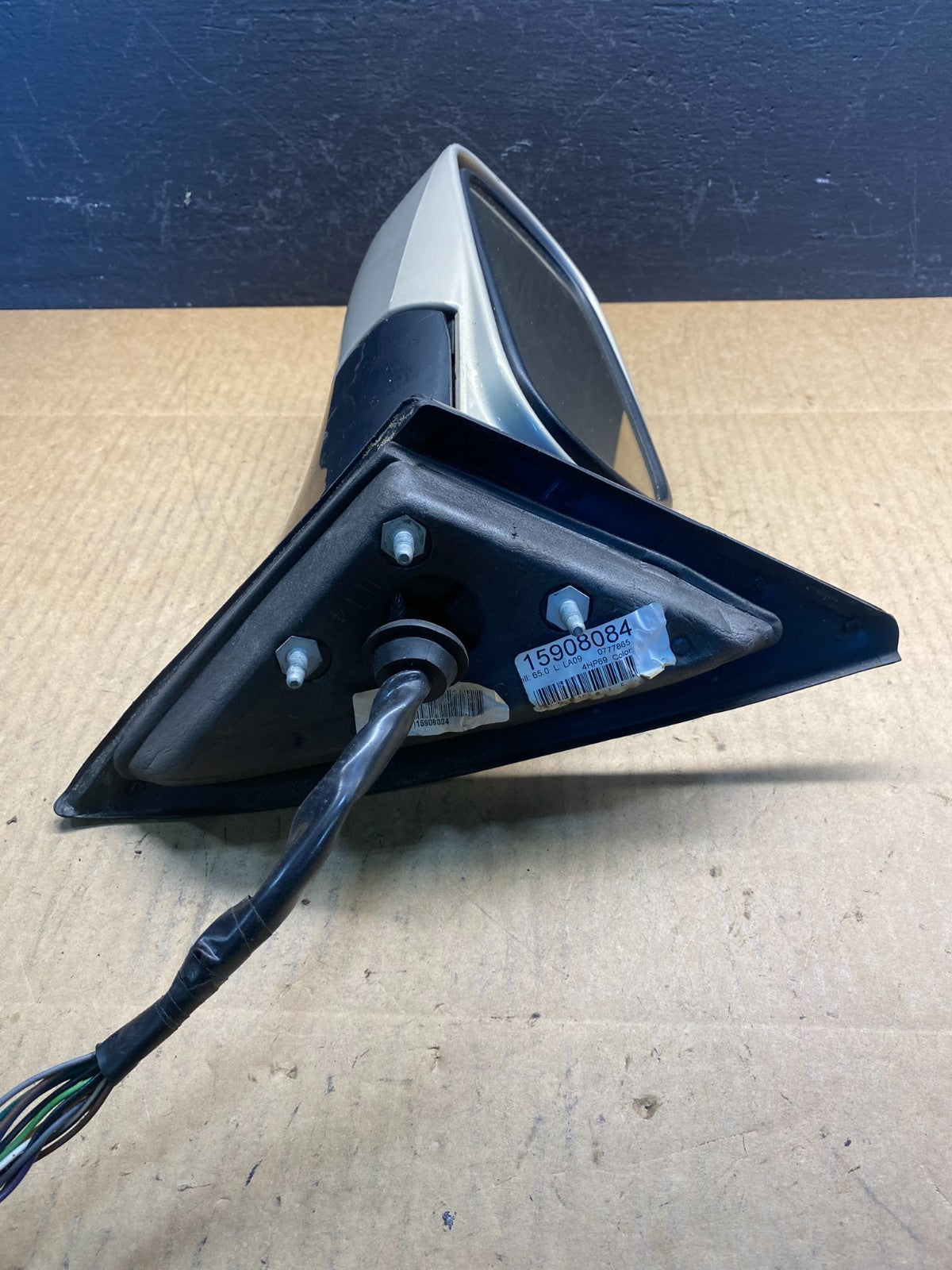 2009 to 2011 Buick Lucerne Left Driver LH Side View Door Mirror OEM AC2865 DW9