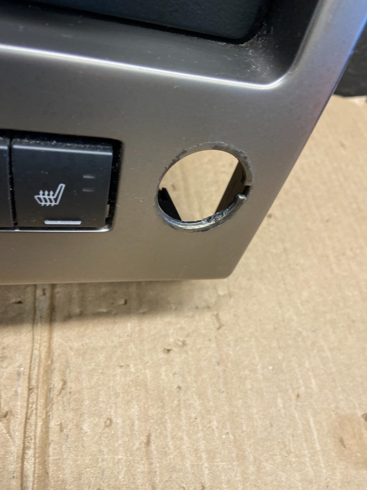 2008 to 2012 Jeep Liberty Dash Climate Temperature Control Radio Bezel AF1701 DG2