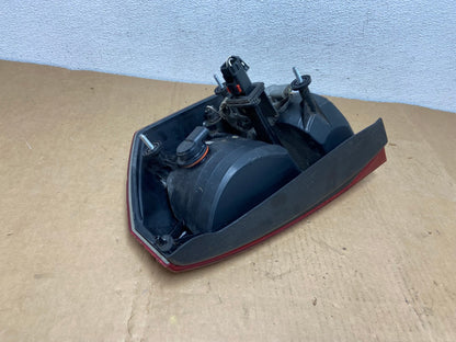 2005 - 2007 Chrysler 300 Left Driver Lh Side Tail Light AC8462 LK6