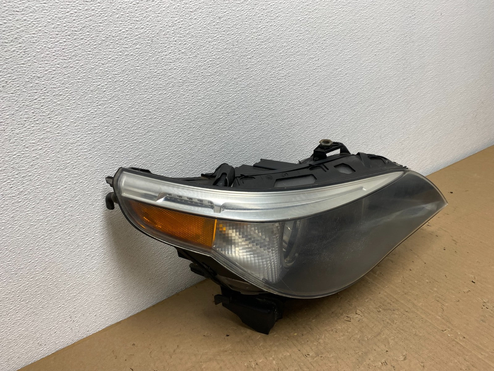 Halogen 2004 -2007 BMW 535i 5 Series Right Passenger Side Headlight AB6658 DW2