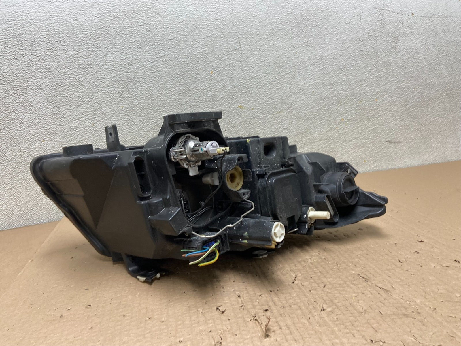 2009-2011 Bmw 3 Series 328i 4/D Sedan Left Driver Headlight Halogen AB2532 DW4