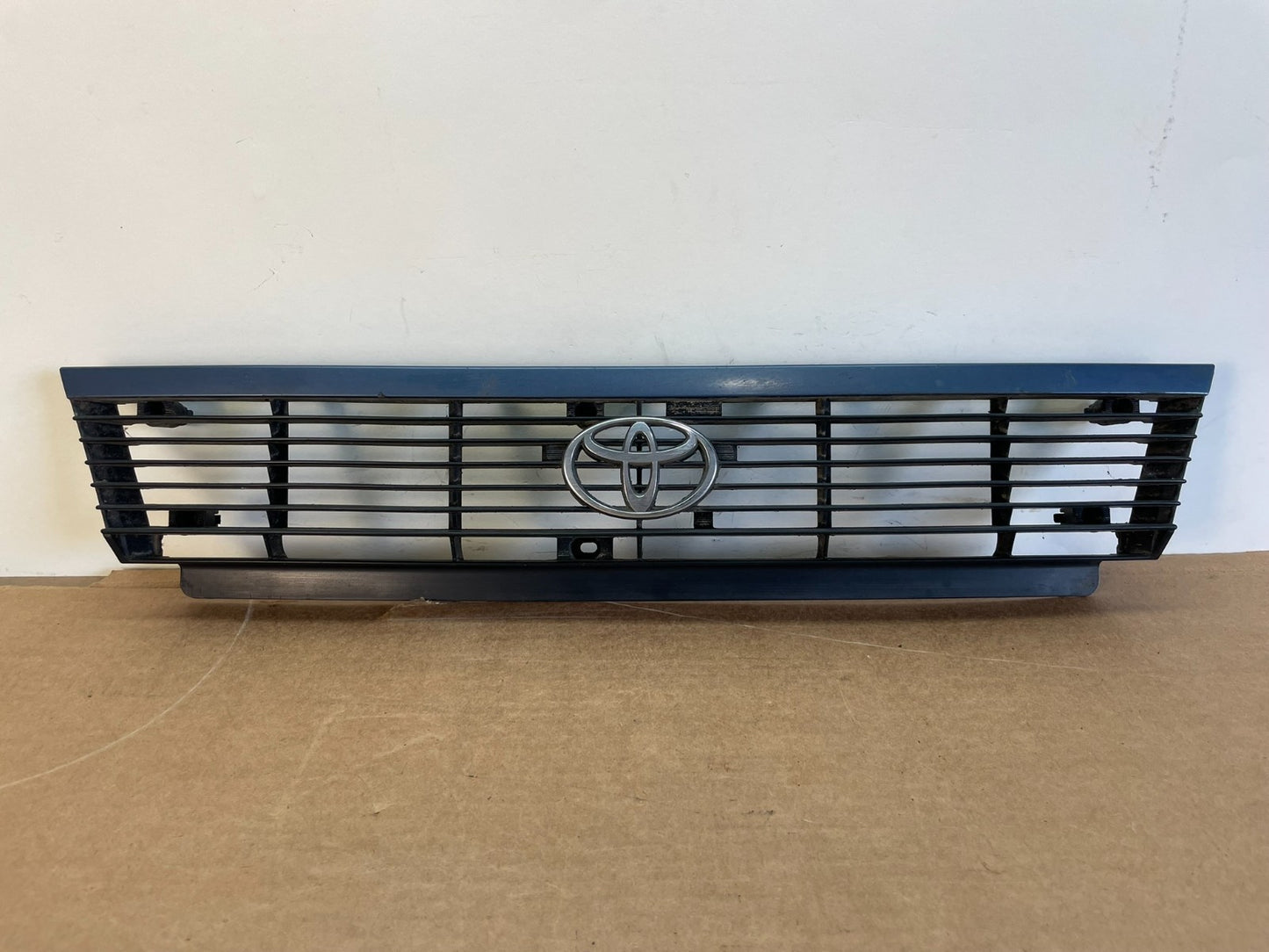 1987 to 1991 Toyota Camry Front Grille Grill AG0831 PS0