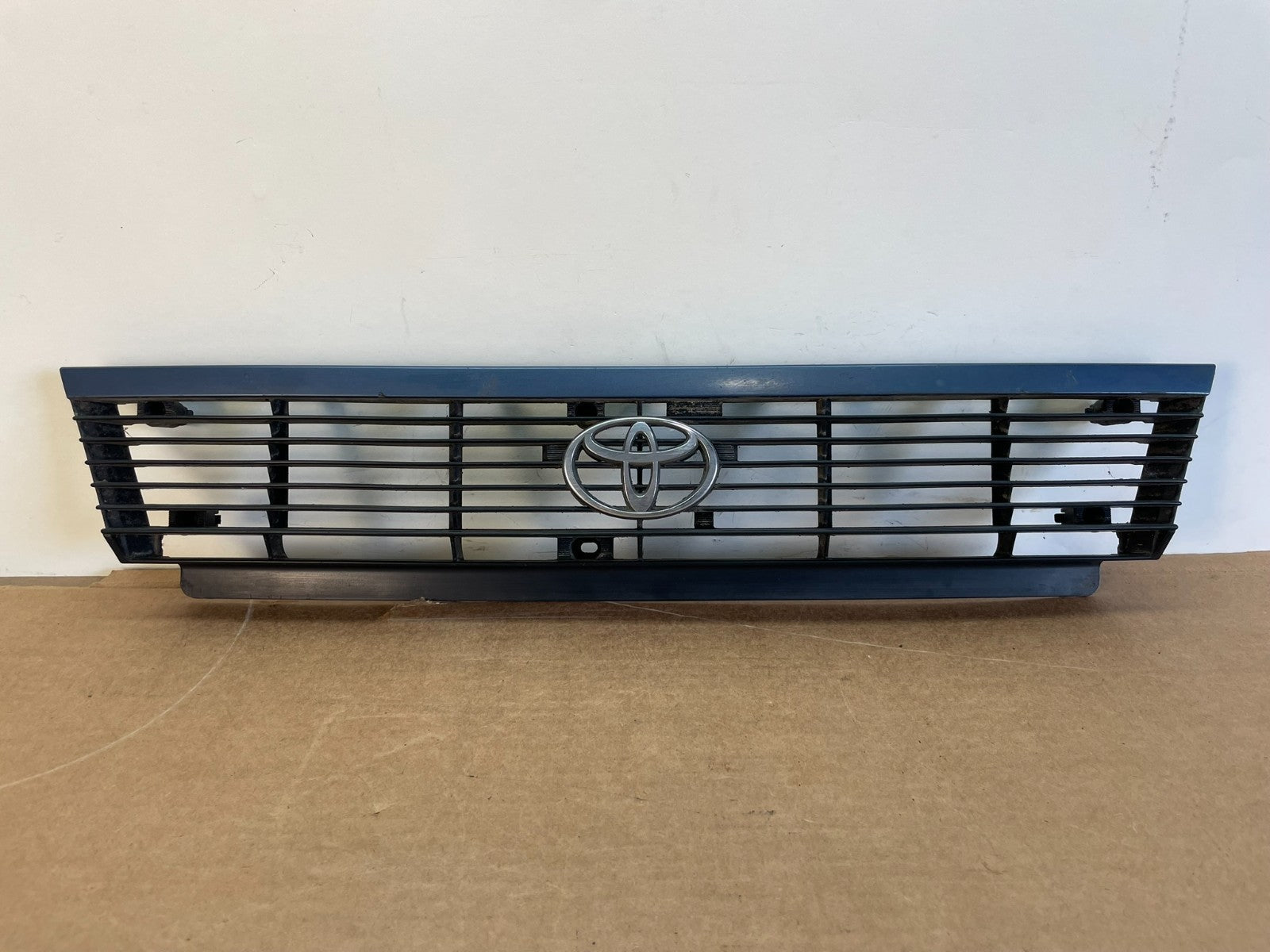 1987 to 1991 Toyota Camry Front Grille Grill AG0831 PS0