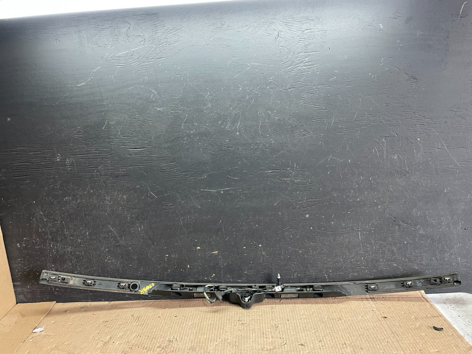 2016 - 2019 Ford Explorer Interceptor Rear Tailgate Molding With Camera M2967 DG4
