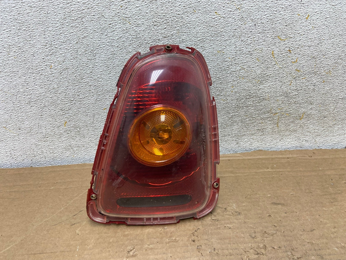 2007 2008 2009 2010 Mini Cooper Right Passenger Rh tail light AH9047 LK0
