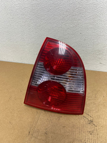 2001 to 2005 Volkswagen Passat Right RH Side Tail Light AC2983 LK0