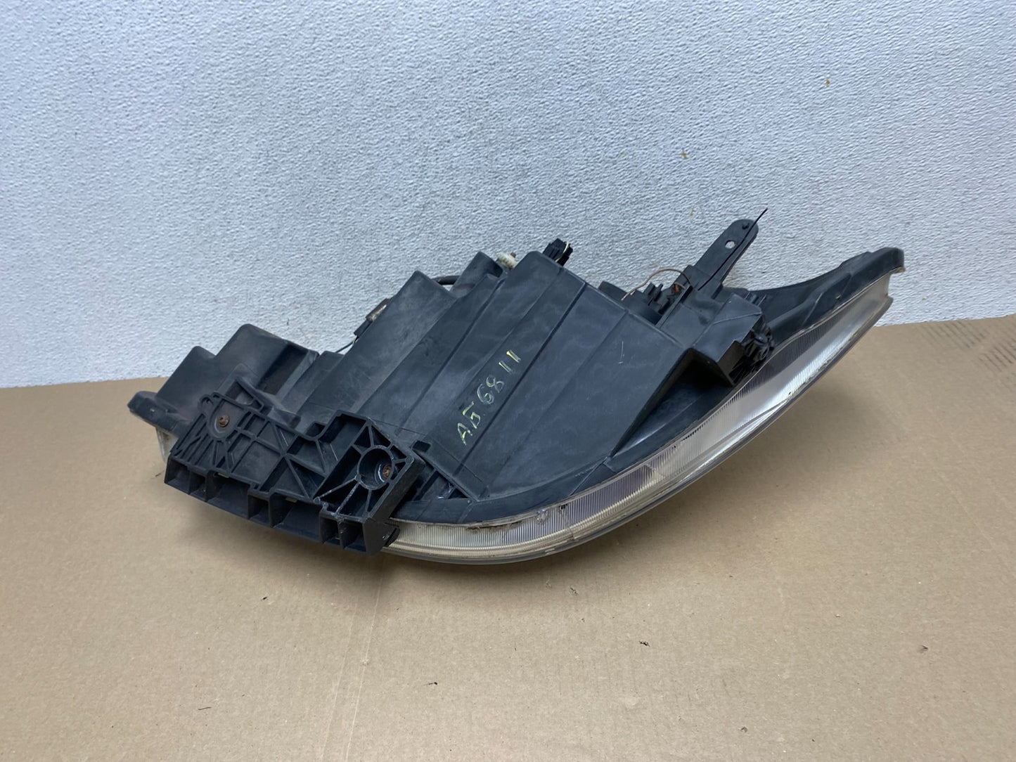 2008 to 2012 Nissan Versa Headlight Right Passenger Rh Side AG6811 DW7