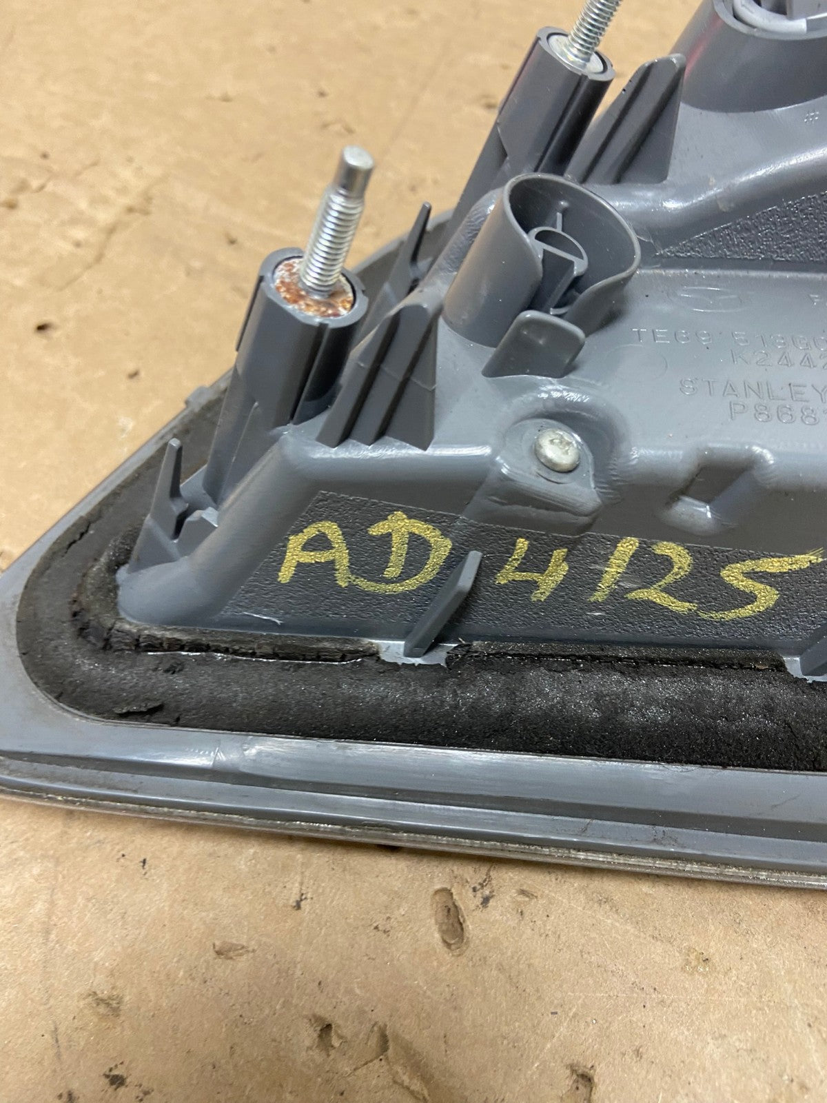 2010 2011 2012 Mazda CX-9 Tail Light Inner Left Driver LH Side AD4125 LK6