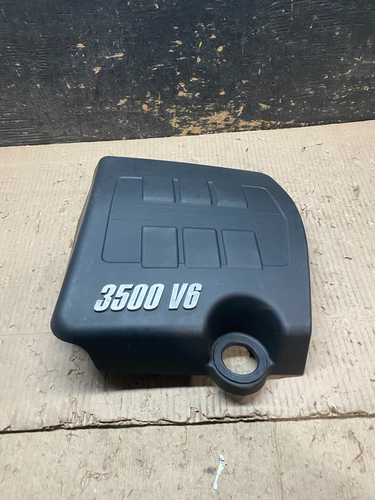 2005 to 2006 Chevrolet Malibu 3.5L Engine Cover Plastic Motor Shield X8287 DG0