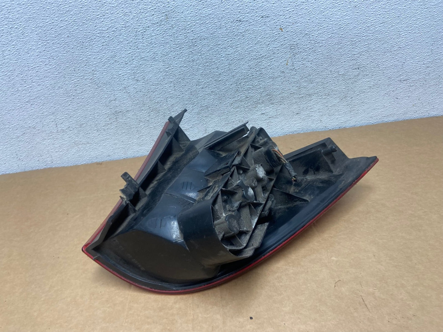 1998 to 2001 Mercedes ML320 ML-Class Right Passenger Rh Tail Light AD5275 LK6