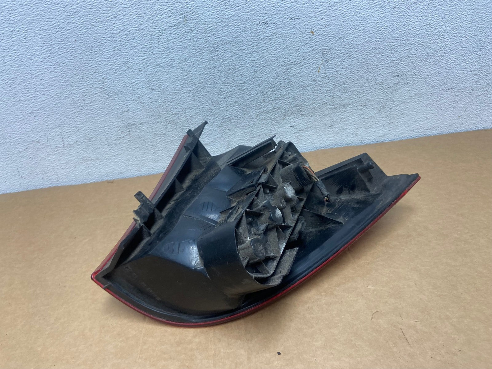 1998 to 2001 Mercedes ML320 ML-Class Right Passenger Rh Tail Light AD5275 LK6