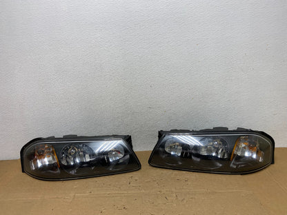 2000 to 2005 Chevrolet Impala Left+Right Set Headlights AD4058 DW0